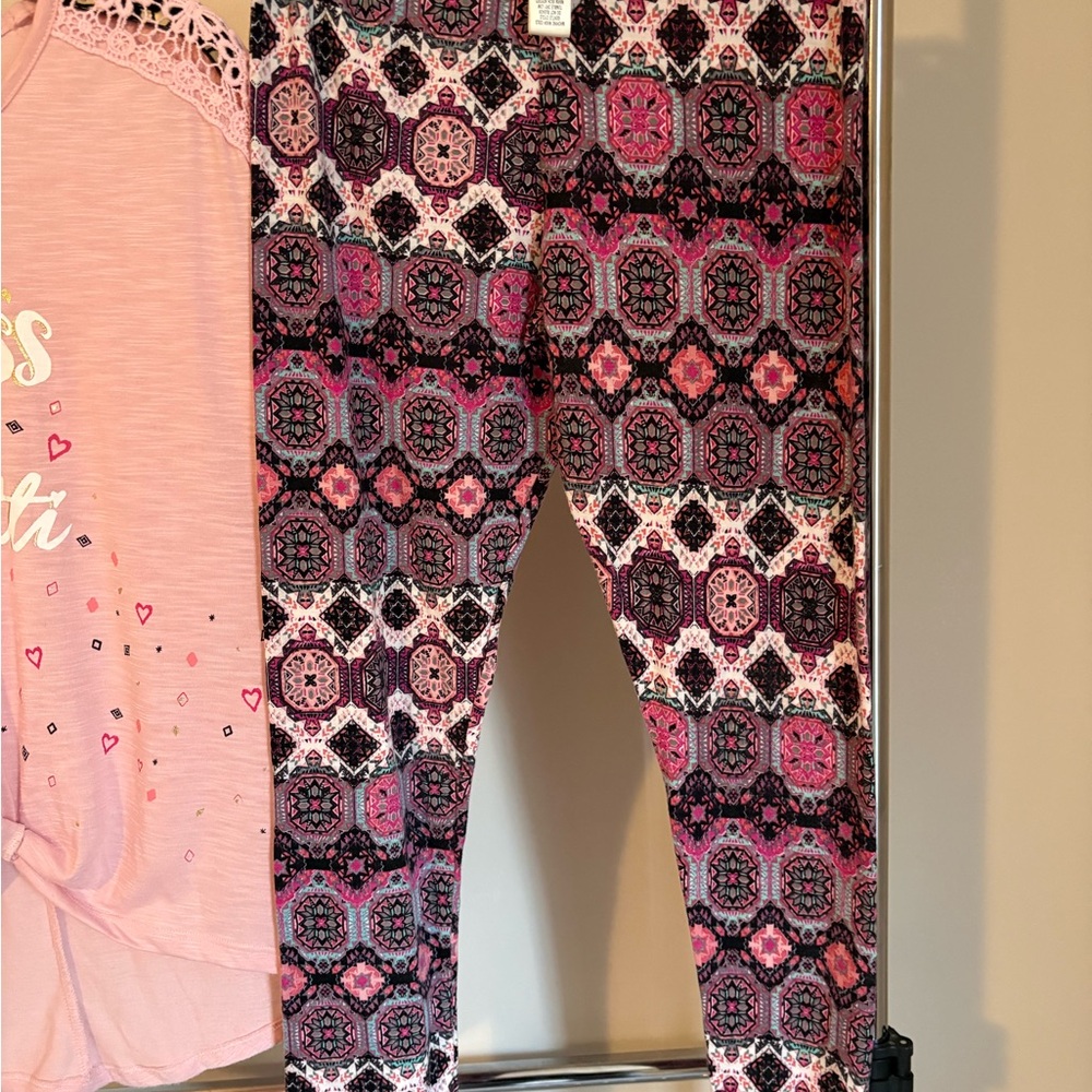 Belle Du Jour Pink, Black and White Geometric Girls Leggings and top